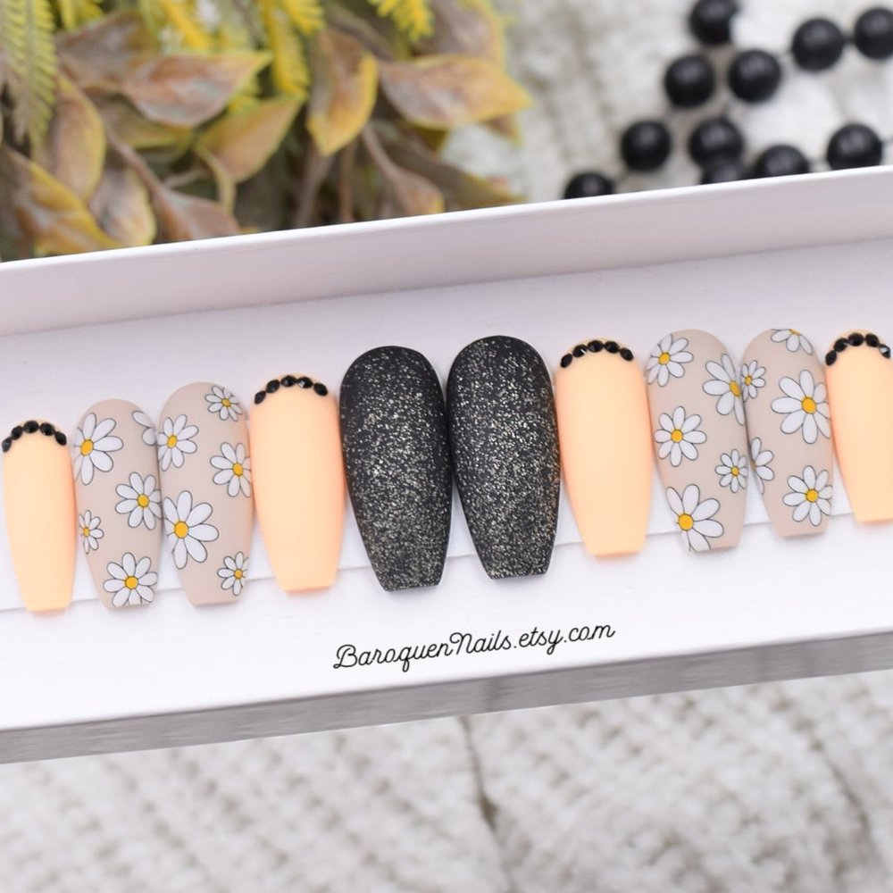 Daisy Nails Peachy Keen Press On Nails Metallic Black Size Small Gel Nails